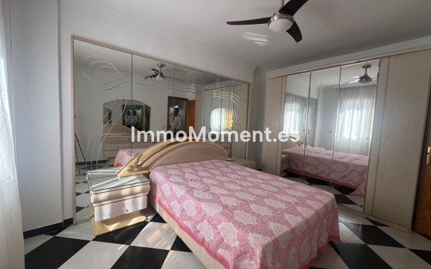 Resale - Detached villa - Estepona - Estepona Centro