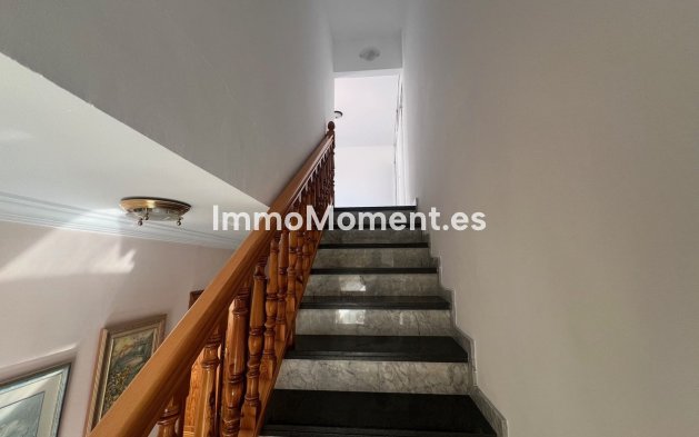 Resale - Detached villa - Estepona - Estepona Centro