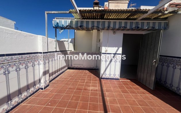 Resale - Detached villa - Estepona - Estepona Centro