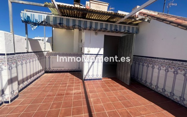 Resale - Detached villa - Estepona - Estepona Centro