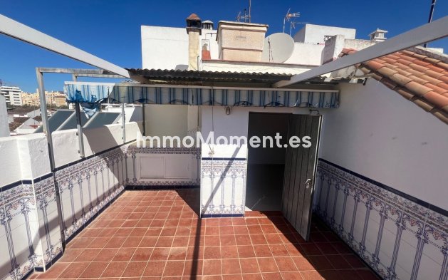 Resale - Detached villa - Estepona - Estepona Centro