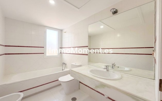 Wiederverkauf - Wohnung - Estepona  - Estepona Centro