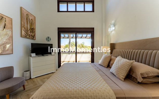 Wiederverkauf - Freistehende Villa - Estepona  - Valle Romano
