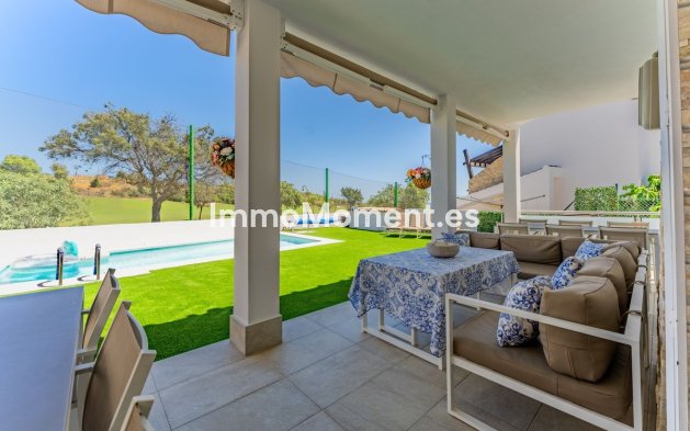 Wiederverkauf - Freistehende Villa - Estepona  - Valle Romano
