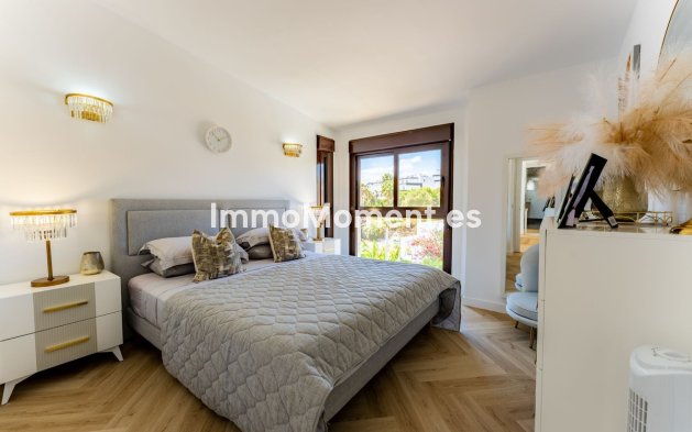 Wiederverkauf - Freistehende Villa - Estepona  - Valle Romano
