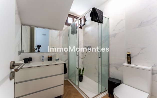 Wiederverkauf - Freistehende Villa - Estepona  - Valle Romano