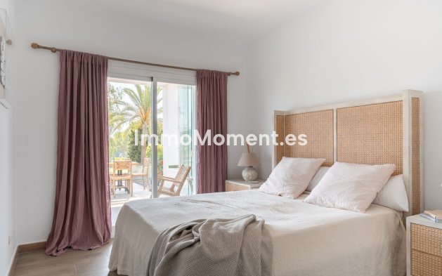 Resale - Apartment - Marbella - Nueva Andalucía