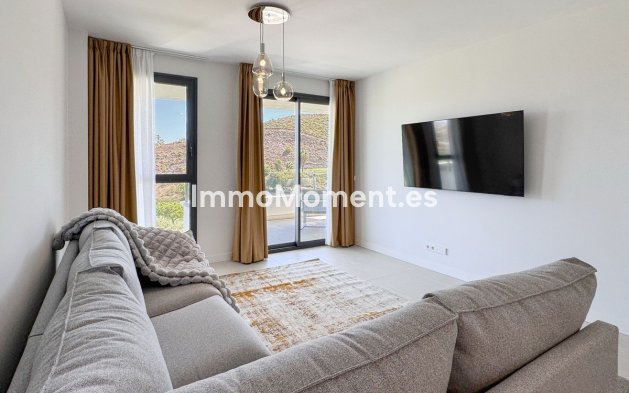 Resale - Apartment - Mijas - Calanova Golf