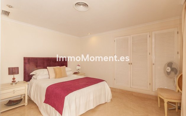 Resale - Apartment - Marbella - Elviria