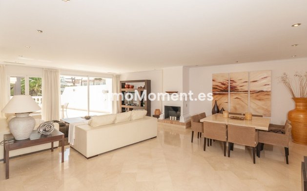Resale - Apartment - Marbella - Elviria