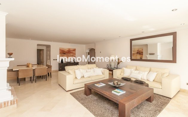 Resale - Apartment - Marbella - Elviria
