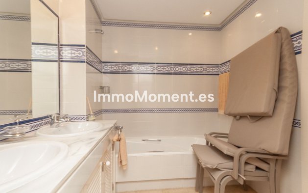 Resale - Apartment - Marbella - Elviria