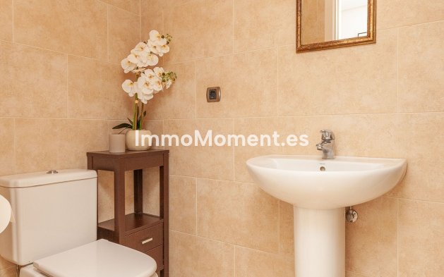 Resale - Apartment - Marbella - Elviria