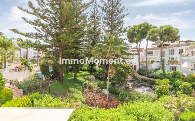 Resale - Apartment - Marbella - Elviria