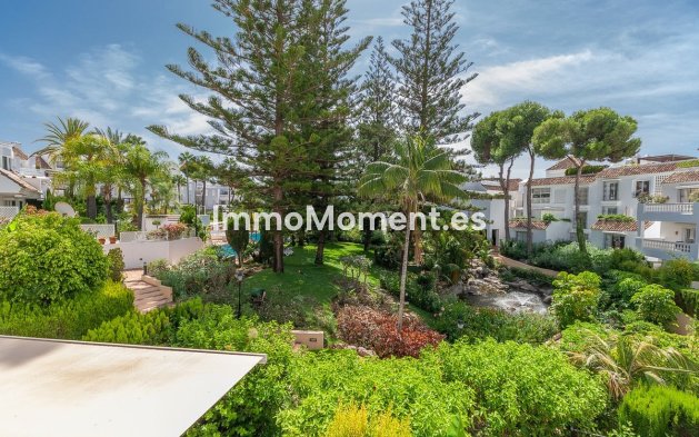 Resale - Apartment - Marbella - Elviria