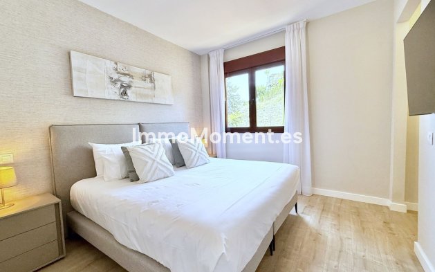 Resale - Apartment - Benahavís - Benahavís Centro