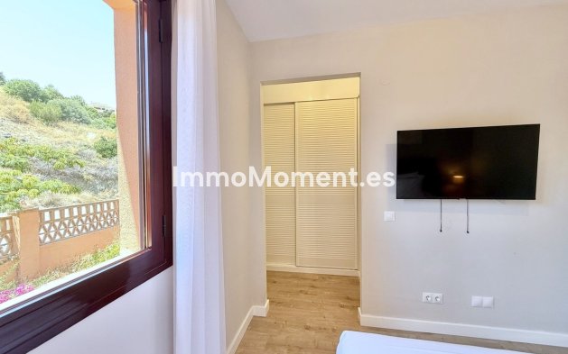 Resale - Apartment - Benahavís - Benahavís Centro