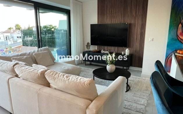 Wiederverkauf - Wohnung - Estepona  - Selwo