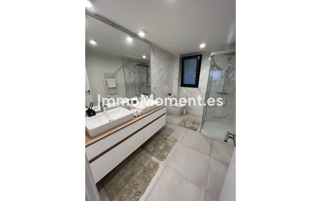 Wiederverkauf - Wohnung - Estepona  - Selwo
