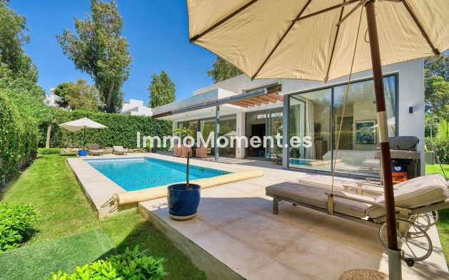 Wiederverkauf - Freistehende Villa - Estepona  - Estepona Centro