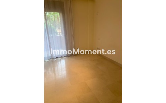 Resale - Apartment - Marbella - Bahía de Marbella