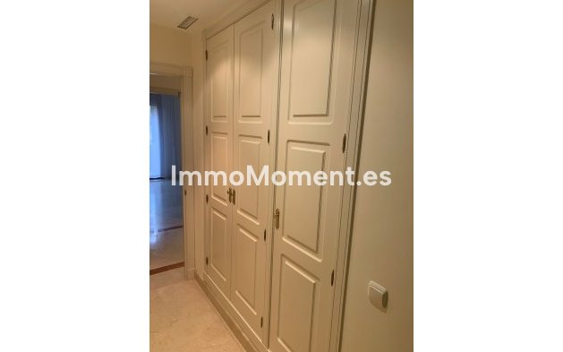Resale - Apartment - Marbella - Bahía de Marbella
