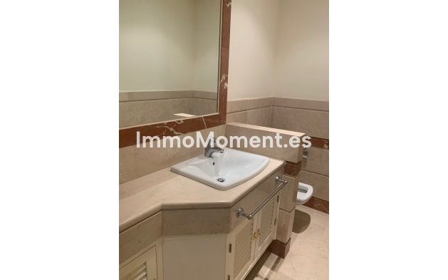 Resale - Apartment - Marbella - Bahía de Marbella
