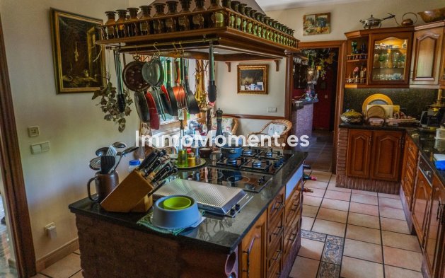 Revente - Villa individuelle - Estepona  - New Golden Mile