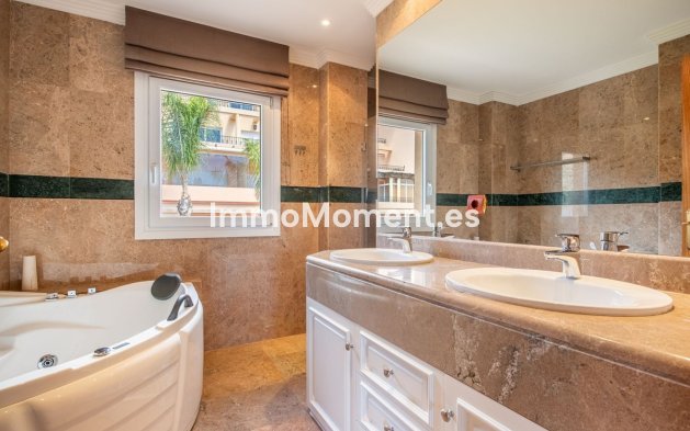 Wiederverkauf - Wohnung - Marbella - Nueva Andalucía