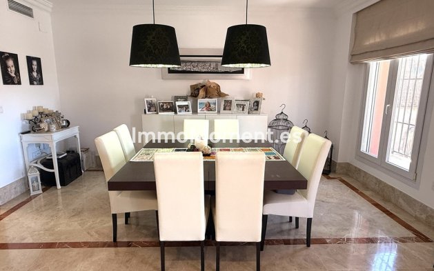 Wiederverkauf - Freistehende Villa - Marbella - Santa Clara
