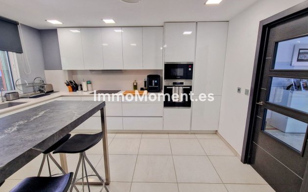 Wiederverkauf - Freistehende Villa - Marbella - Santa Clara