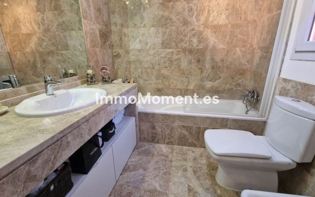 Wiederverkauf - Freistehende Villa - Marbella - Santa Clara