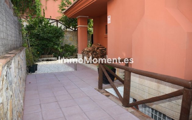 Wiederverkauf - Freistehende Villa - Marbella - Santa Clara