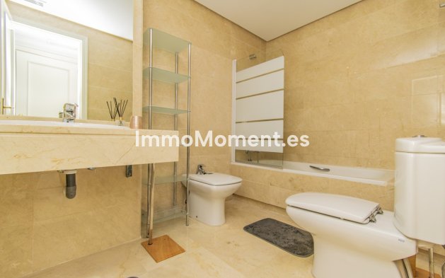 Wiederverkauf - Wohnung - Marbella - Nueva Andalucía