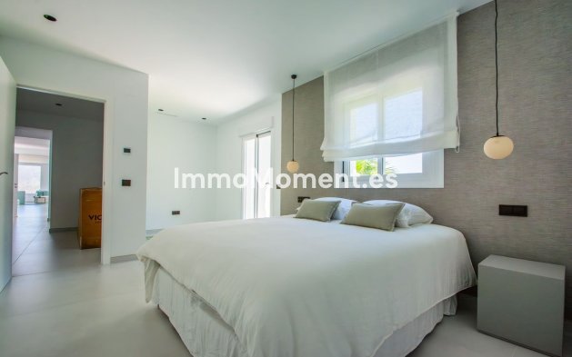 Wiederverkauf - Freistehende Villa - Marbella - La Mairena