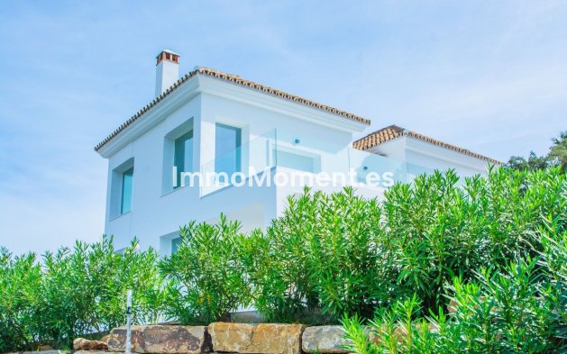 Wiederverkauf - Freistehende Villa - Marbella - La Mairena