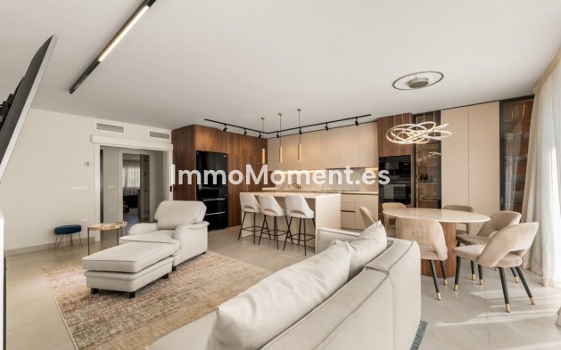 Revente - Maison mitoyenne - Estepona  - Estepona Centro