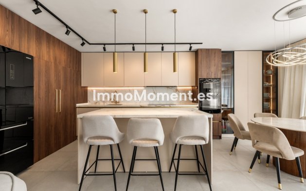 Revente - Maison mitoyenne - Estepona  - Estepona Centro