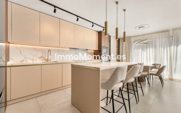 Revente - Maison mitoyenne - Estepona  - Estepona Centro