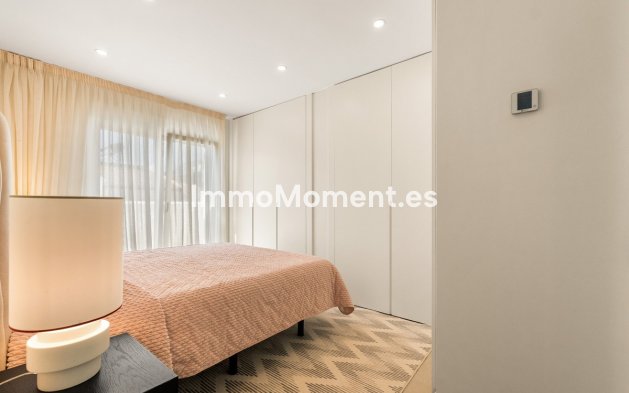 Revente - Maison mitoyenne - Estepona  - Estepona Centro