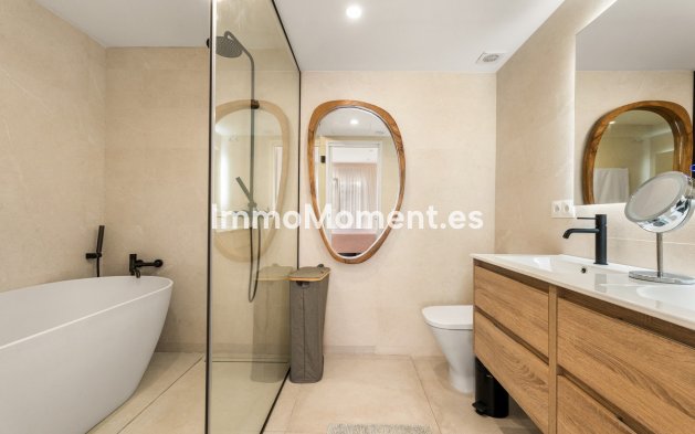 Revente - Maison mitoyenne - Estepona  - Estepona Centro