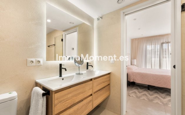 Revente - Maison mitoyenne - Estepona  - Estepona Centro