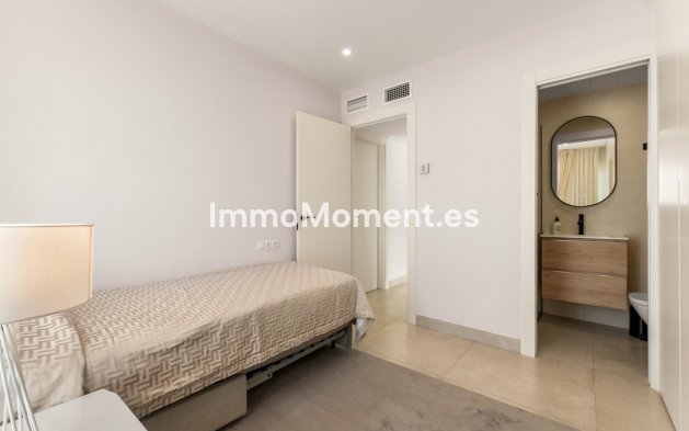 Revente - Maison mitoyenne - Estepona  - Estepona Centro