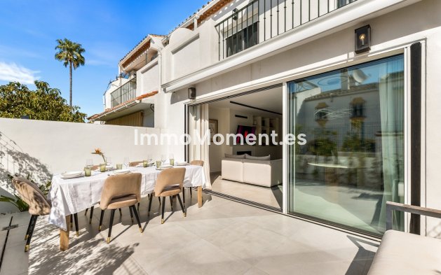 Revente - Maison mitoyenne - Estepona  - Estepona Centro