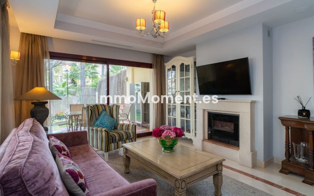 Resale - Detached villa - Marbella - Nueva Andalucía
