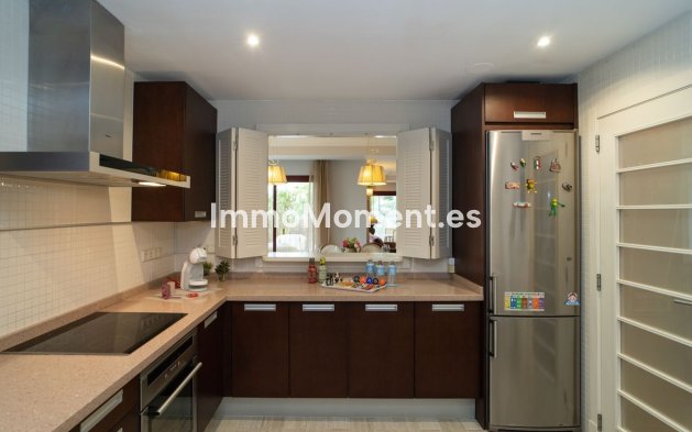 Resale - Detached villa - Marbella - Nueva Andalucía