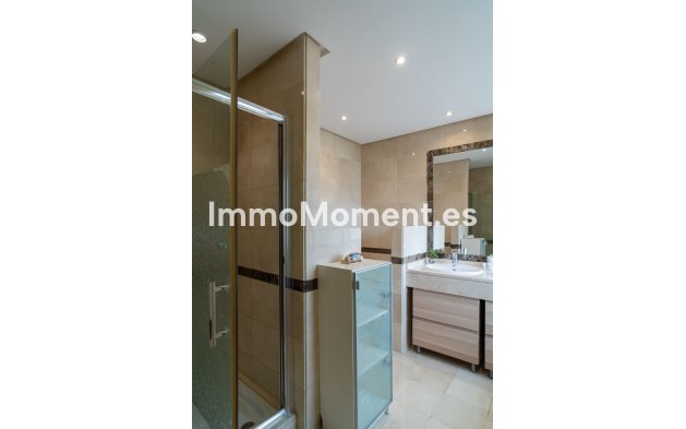 Resale - Detached villa - Marbella - Nueva Andalucía