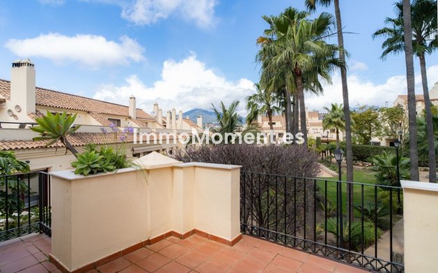 Resale - Detached villa - Marbella - Nueva Andalucía