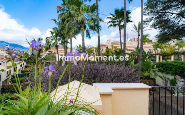 Resale - Detached villa - Marbella - Nueva Andalucía