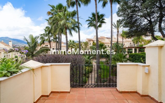 Resale - Detached villa - Marbella - Nueva Andalucía